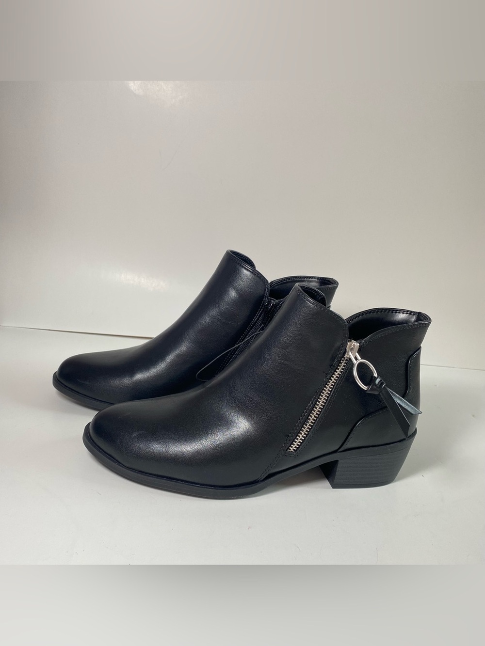 Brand new! Arizona Black Leather Ankle Boots women’s size 9.5 - Picture 3 of 7